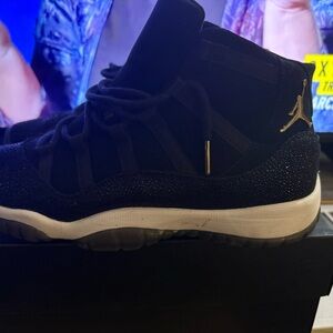 Jordan Women's Black and Gold Sneakers